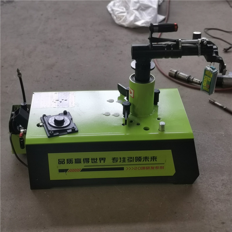 便攜式扒胎機(jī)的三大硬傷汽修人